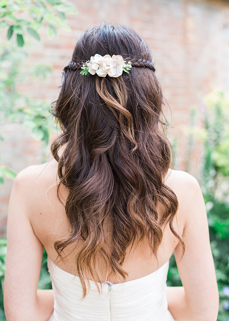 Bridesmaid Hair Flowers Wavy Curls Plait Romantic Soft Pastels Barn Wedding http://www.sungblue.com/