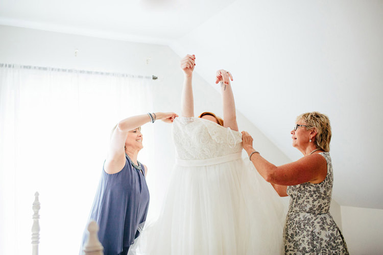 Bride Ceremony Preparations Lace Tulle Bridal Gown Creative Quirky Rustic Barn Wedding Tennessee http://www.alexbeephoto.com/