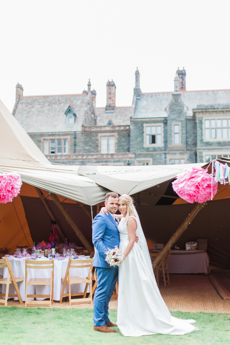 Beautifully Romantic Eclectic Tipi Wedding http://www.jobradbury.co.uk/