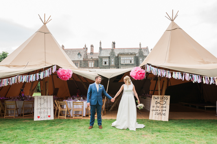 Beautifully Romantic Eclectic Tipi Wedding http://www.jobradbury.co.uk/