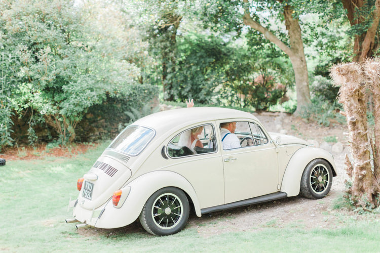 Beetle Car Transport Beautifully Romantic Eclectic Tipi Wedding http://www.jobradbury.co.uk/