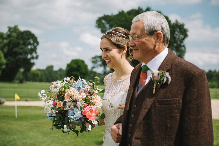 Scenic Outdoor Loch Lomond Wedding http://www.lisadevinephotography.co.uk/