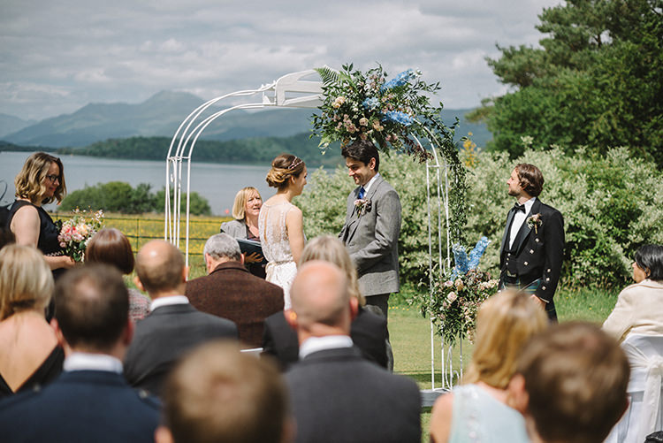 Scenic Outdoor Loch Lomond Wedding http://www.lisadevinephotography.co.uk/