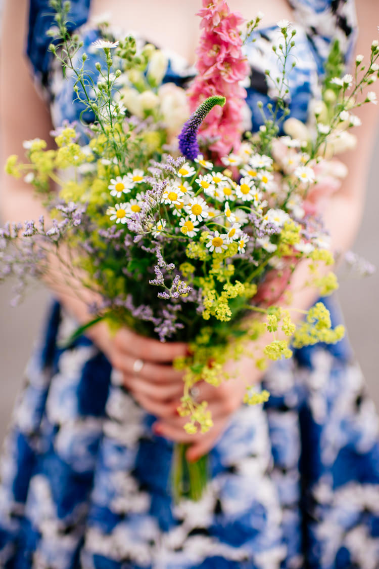 Bouquet Flowers Wild Natural Pretty Bridesmaids Daisy Quirky Vintage Fun Loving Hall Wedding http://www.karolinasimankowicz.com/