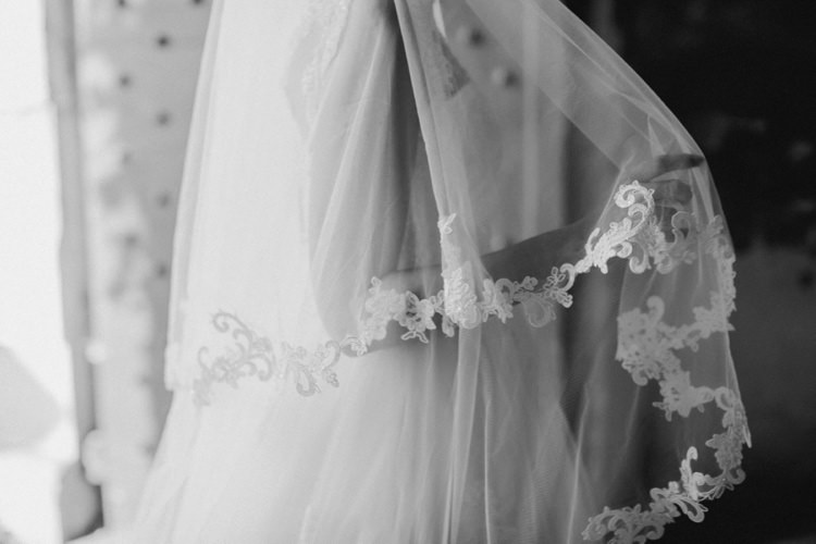 Bride Veil Romantic Vibrant Pink Wedding Trieste http://www.emotionttl.com/en/home/