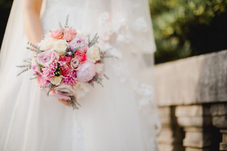 Bouquet Lavender Roses Romantic Vibrant Pink Wedding Trieste http://www.emotionttl.com/en/home/