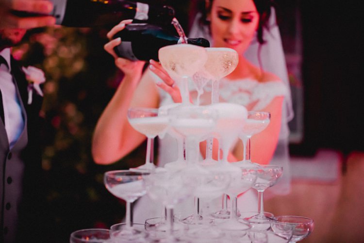 Prosecco Champagne Tower Pour Bubbles Romantic Vibrant Pink Wedding Trieste http://www.emotionttl.com/en/home/