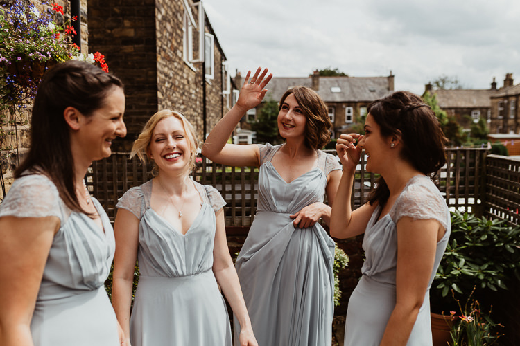 Beautifully Relaxed Outdoorsy Barn Wedding http://www.caitlinandjones.co.uk/
