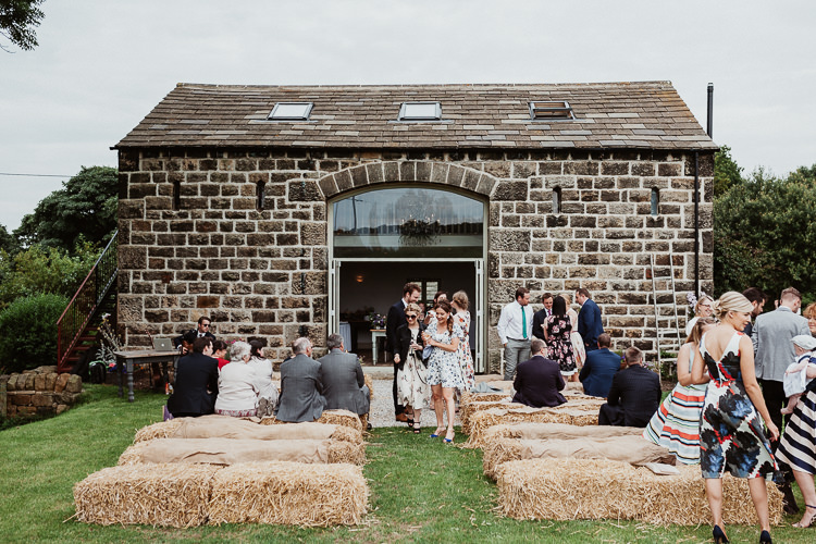 Cheerful Chilli Barn Yorkshire Outdoor Ceremony Beautifully Relaxed Outdoorsy Barn Wedding http://www.caitlinandjones.co.uk/ 