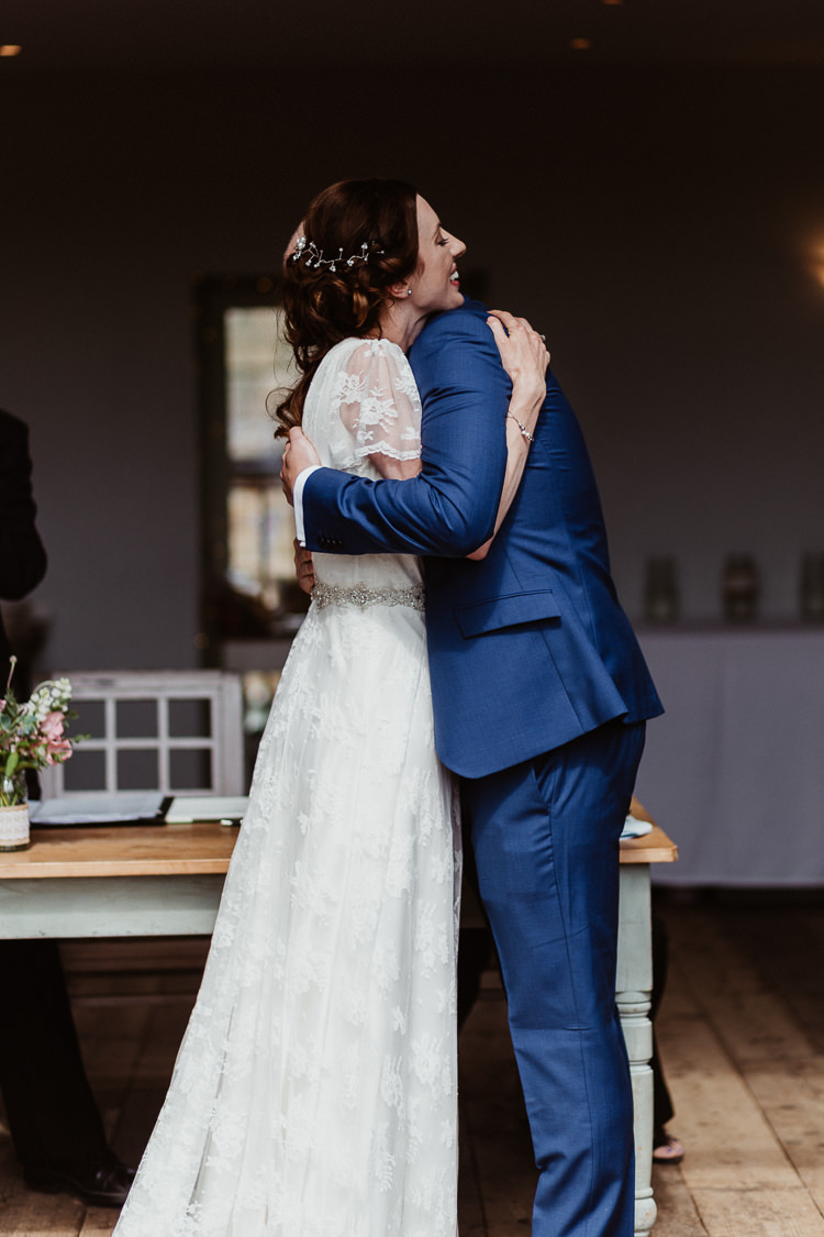 Beautifully Relaxed Outdoorsy Barn Wedding http://www.caitlinandjones.co.uk/