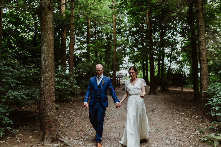 Beautifully Relaxed Outdoorsy Barn Wedding http://www.caitlinandjones.co.uk/