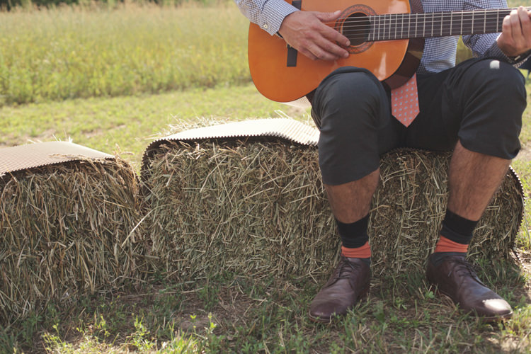 Casual Country Farm Wedding Ontario https://tiedphotography.com/