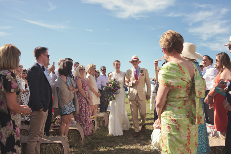 Casual Country Farm Wedding Ontario https://tiedphotography.com/