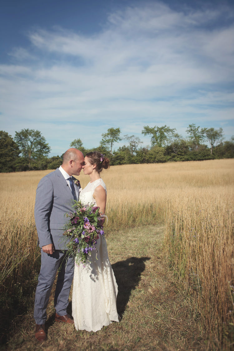 Casual Country Farm Wedding Ontario https://tiedphotography.com/