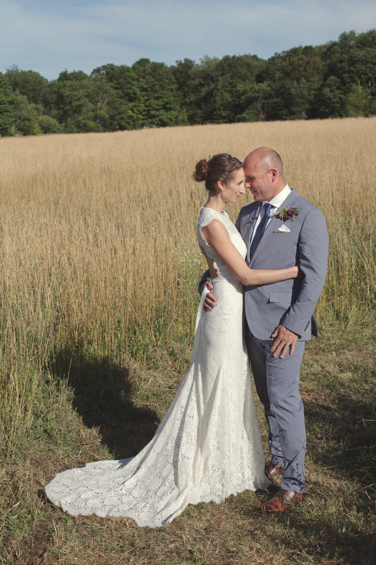 Casual Country Farm Wedding Ontario https://tiedphotography.com/