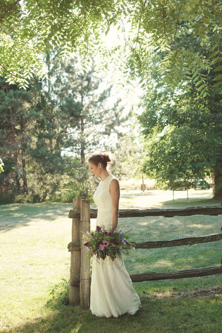Casual Country Farm Wedding Ontario https://tiedphotography.com/