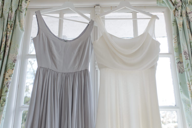 Pretty Soft Country Garden Pastel Wedding Ideas https://www.ellielouphotography.co.uk/