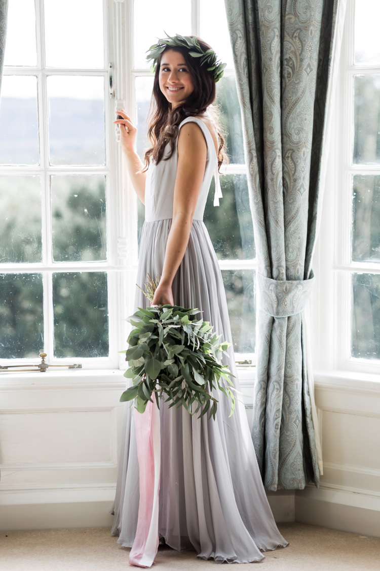 Pretty Soft Country Garden Pastel Wedding Ideas https://www.ellielouphotography.co.uk/