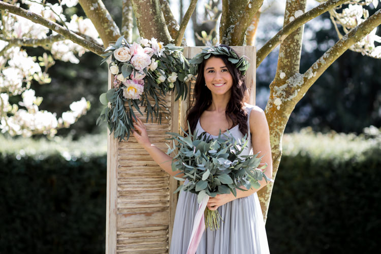 Pretty Soft Country Garden Pastel Wedding Ideas https://www.ellielouphotography.co.uk/
