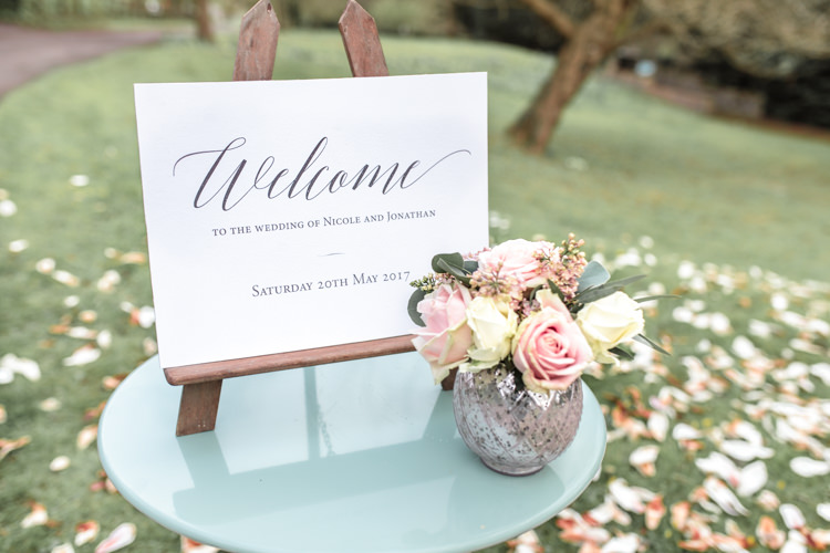Pretty Soft Country Garden Pastel Wedding Ideas https://www.ellielouphotography.co.uk/