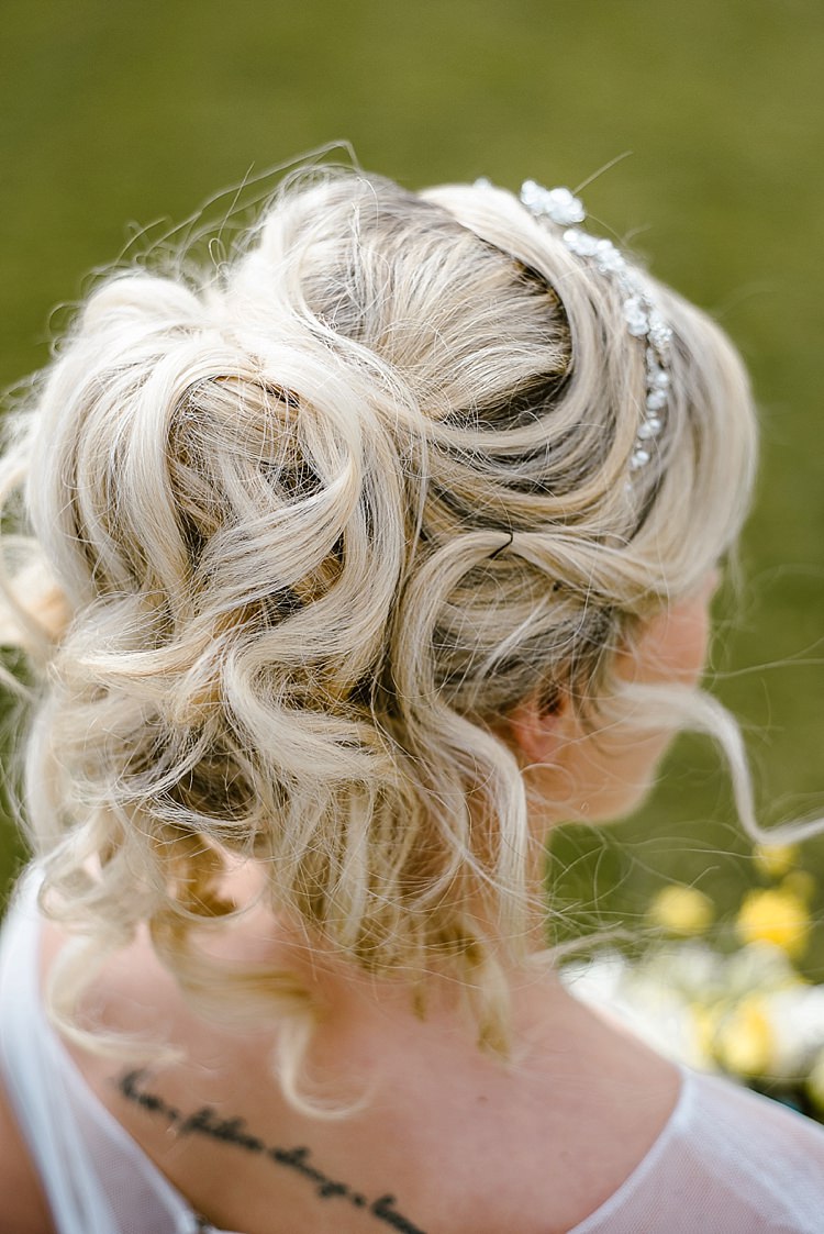 Hair Bride Bridal Style Up Do Beautiful Countryside Wedding Ideas Inspiration http://www.georginabrewster.com/