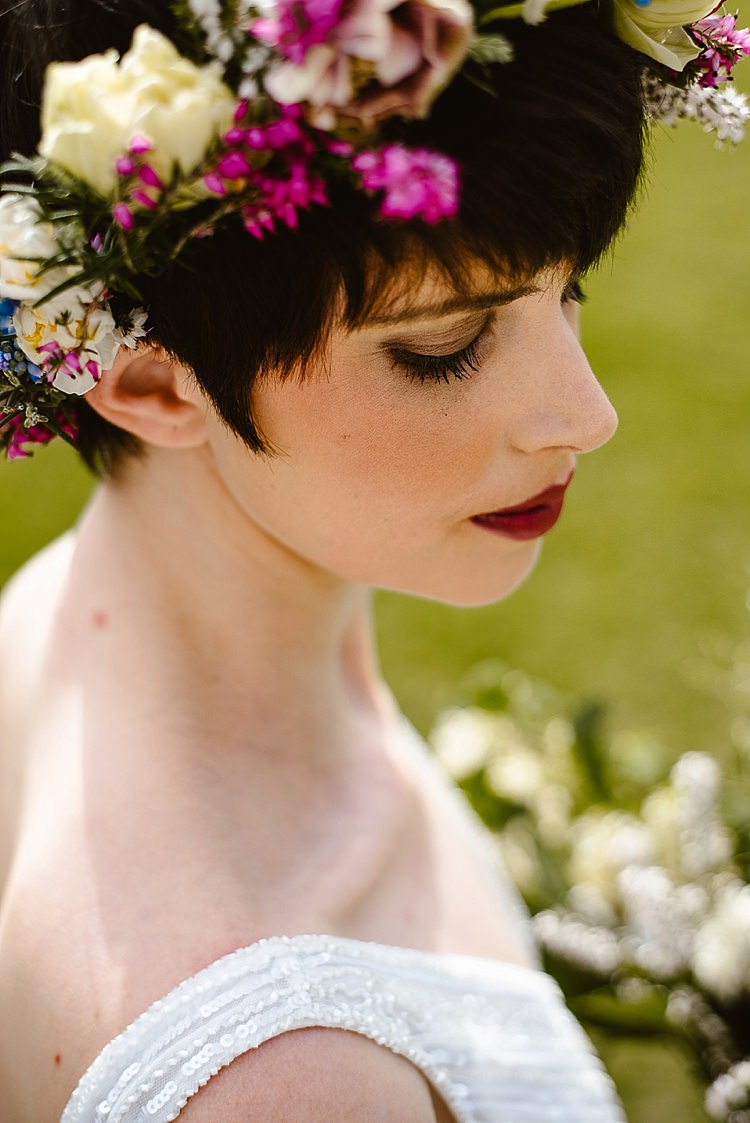 Make Up Beauty Bride Bridal Red Lips Beautiful Countryside Wedding Ideas Inspiration http://www.georginabrewster.com/