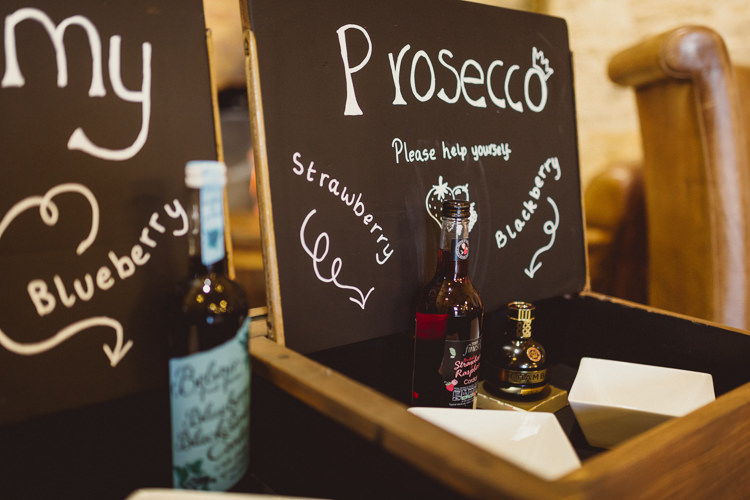Pimp my Prosecco Bar Station Stand Drinks Rustic Homemade Country Tipi Wedding http://www.pottersinstinctphotography.co.uk/