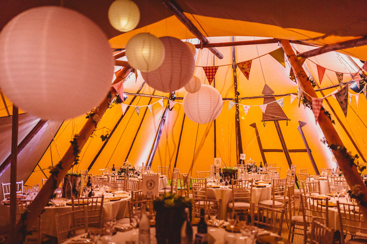 Rustic Homemade Country Tipi Wedding http://www.pottersinstinctphotography.co.uk/
