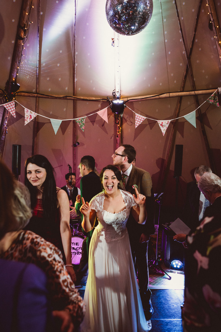 Rustic Homemade Country Tipi Wedding http://www.pottersinstinctphotography.co.uk/