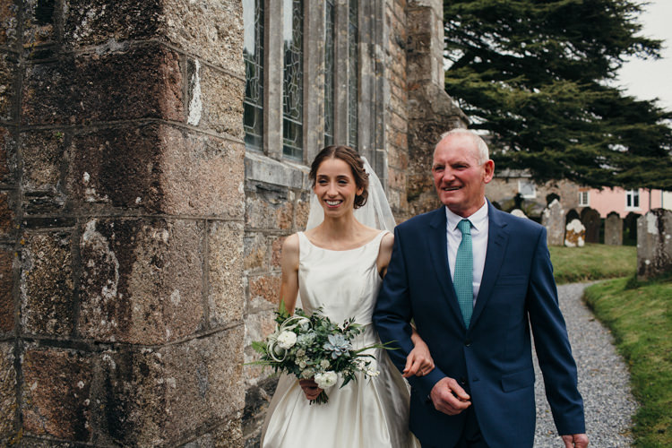 Minimal Botanical Copper Greenery Wedding http://www.frecklephotography.co.uk/