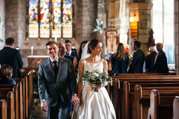 Minimal Botanical Copper Greenery Wedding http://www.frecklephotography.co.uk/