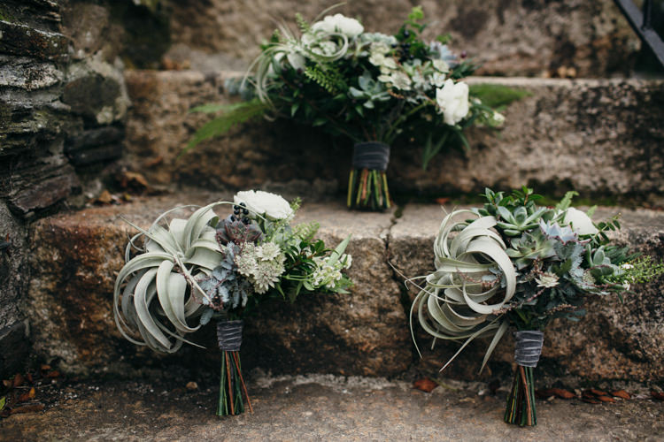 Bouquet Flowers Succulent Air Plant Foliage Bride Bridal Minimal Botanical Copper Greenery Wedding http://www.frecklephotography.co.uk/