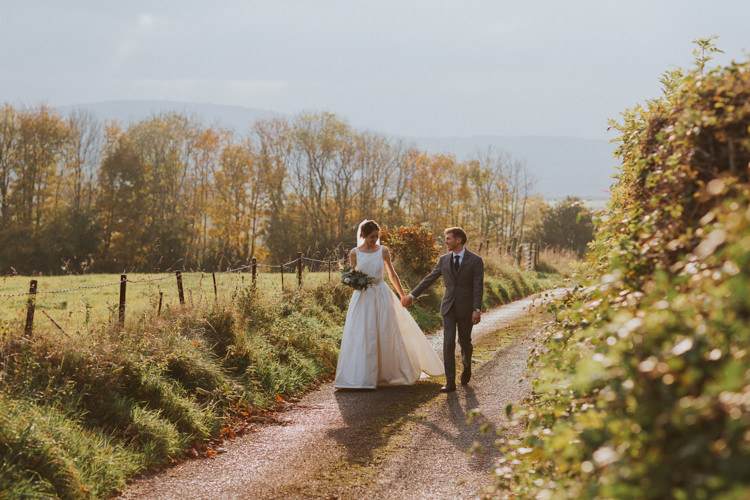 Minimal Botanical Copper Greenery Wedding http://www.frecklephotography.co.uk/