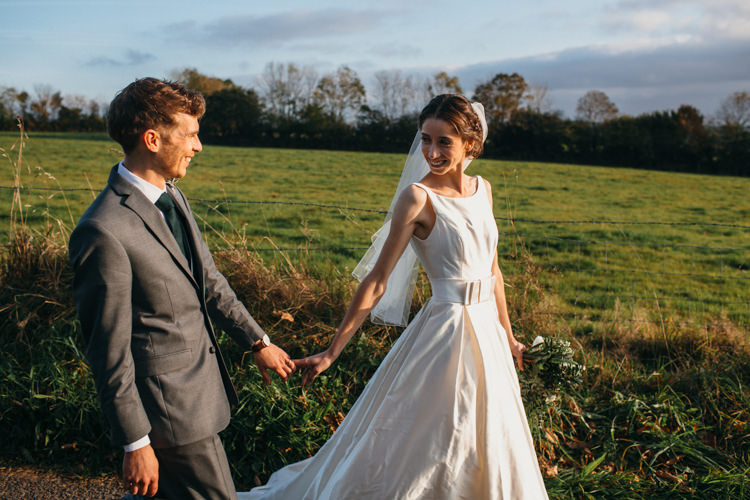 Minimal Botanical Copper Greenery Wedding http://www.frecklephotography.co.uk/
