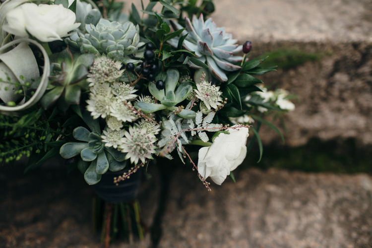Bouquet Flowers Succulent Air Plant Foliage Bride Bridal Minimal Botanical Copper Greenery Wedding http://www.frecklephotography.co.uk/