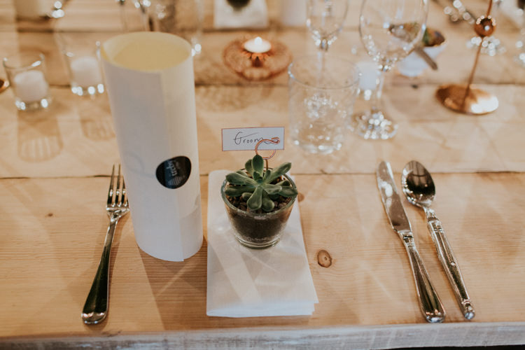 Succulent Potted Favours Place Name Minimal Botanical Copper Greenery Wedding http://www.frecklephotography.co.uk/