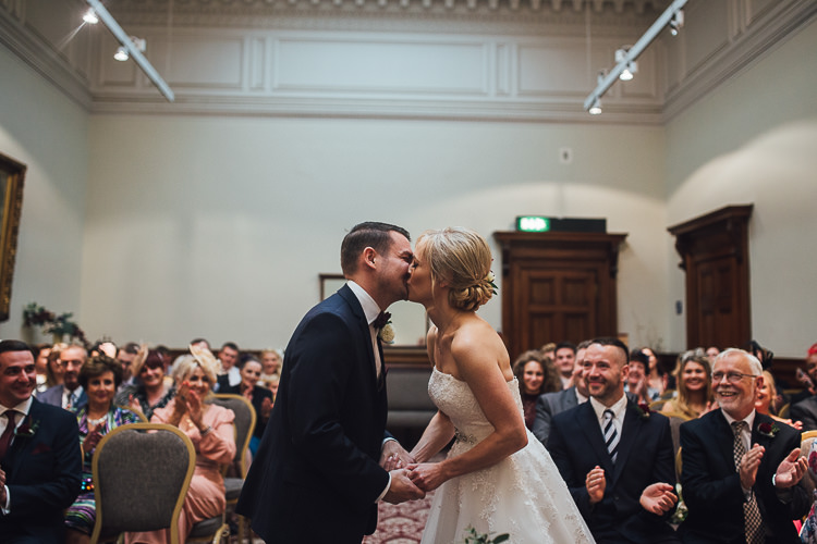 Stylish Lakeside City Wedding http://www.struthphotography.com/