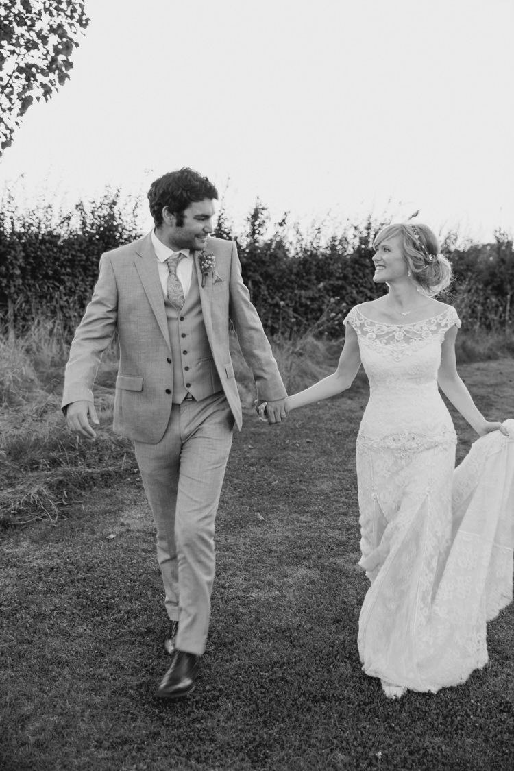 Pretty Purple Pastels Country Wedding http://www.nataliejweddings.com/
