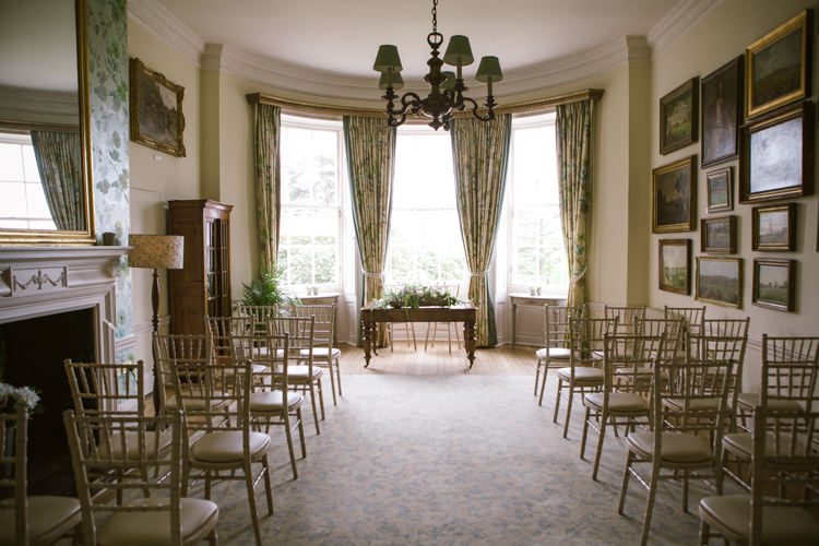 Easter Spring Woodland Wedding http://emmastonerweddings.com/