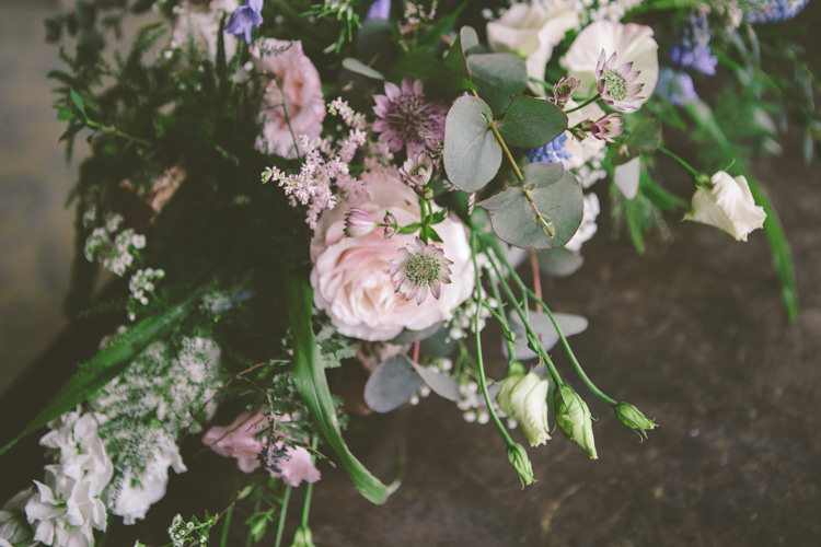 Easter Spring Woodland Wedding http://emmastonerweddings.com/