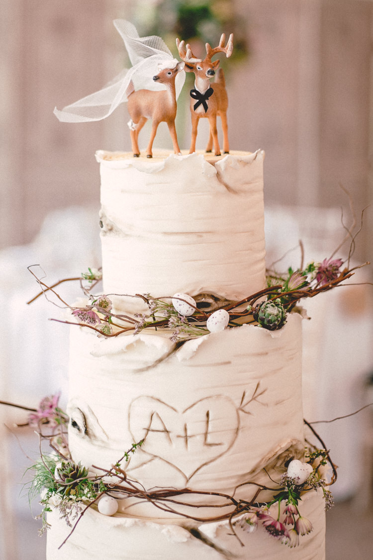 Cake Easter Topper Bride Groom Mini Egg Twigs Natural Easter Spring Woodland Wedding http://emmastonerweddings.com/