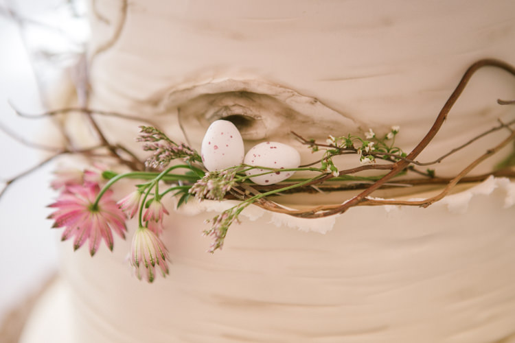 Easter Spring Woodland Wedding http://emmastonerweddings.com/