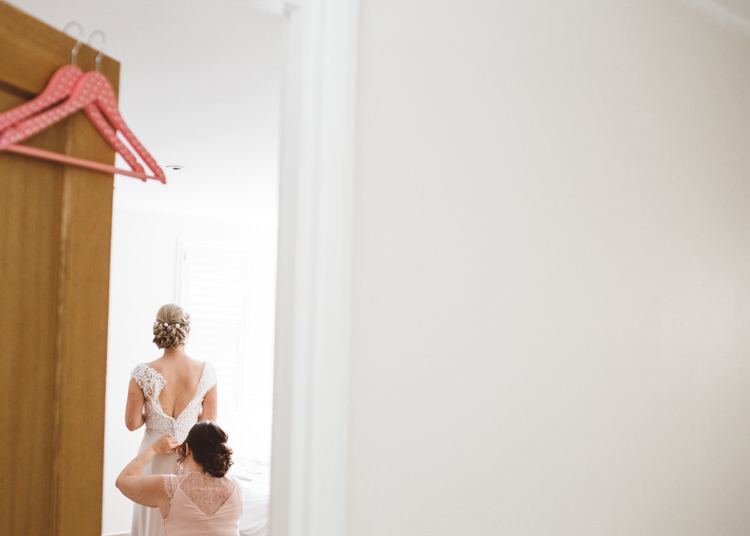 Elegant Unique Pale Pink Tipi Wedding http://holliecarlinphotography.com/