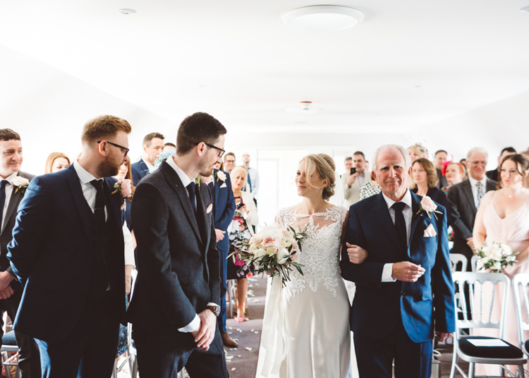 Elegant Unique Pale Pink Tipi Wedding http://holliecarlinphotography.com/