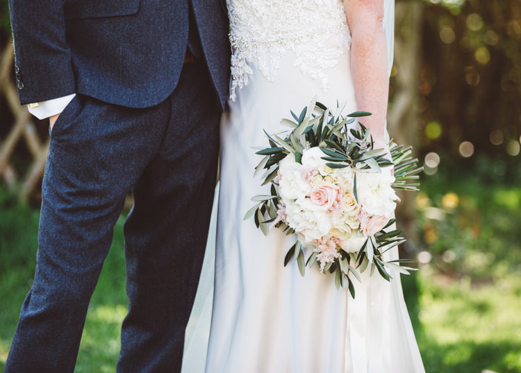 Elegant Unique Pale Pink Tipi Wedding http://holliecarlinphotography.com/