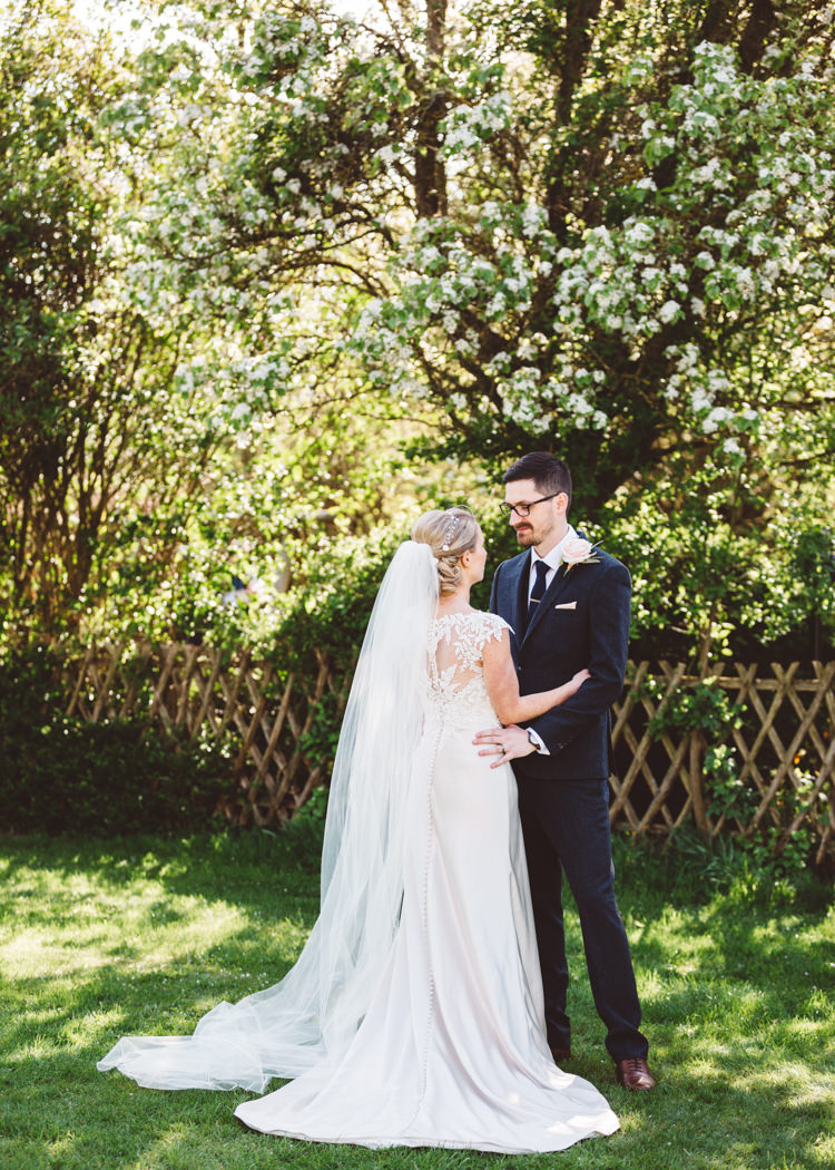 Elegant Unique Pale Pink Tipi Wedding http://holliecarlinphotography.com/
