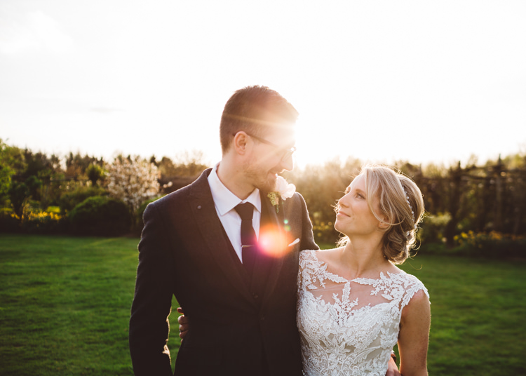 Elegant Unique Pale Pink Tipi Wedding http://holliecarlinphotography.com/