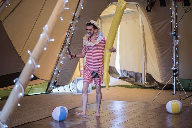 Quirky Seaside Farm Wedding http://www.thomasthomasphotography.co.uk/
