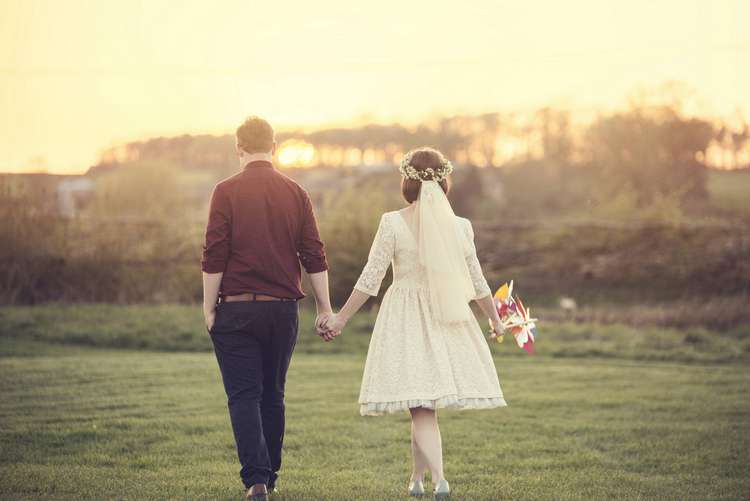 Pinwheel Kula Tsurdiu Bride Bridal Dress Tea Length Waxflower Flower Crown Veil Next Groom Burgundy Quirky Seaside Farm Wedding http://www.thomasthomasphotography.co.uk/