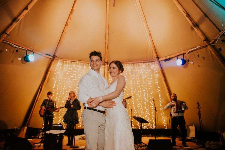 Magical Cosy Forest Tipi Wedding http://katewatersphotography.com/